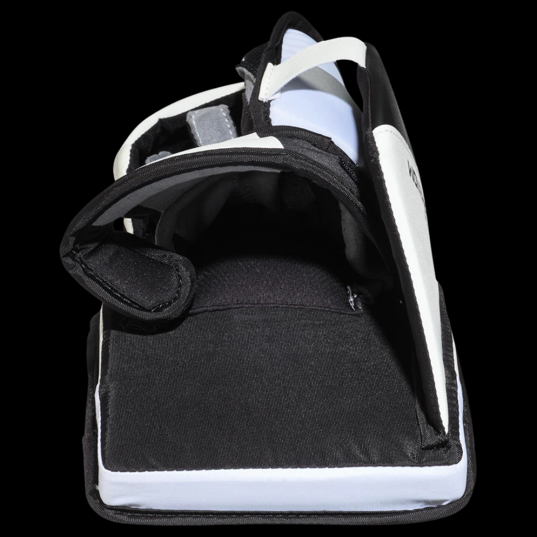 CCM Phenom Goalie Blocker Youth