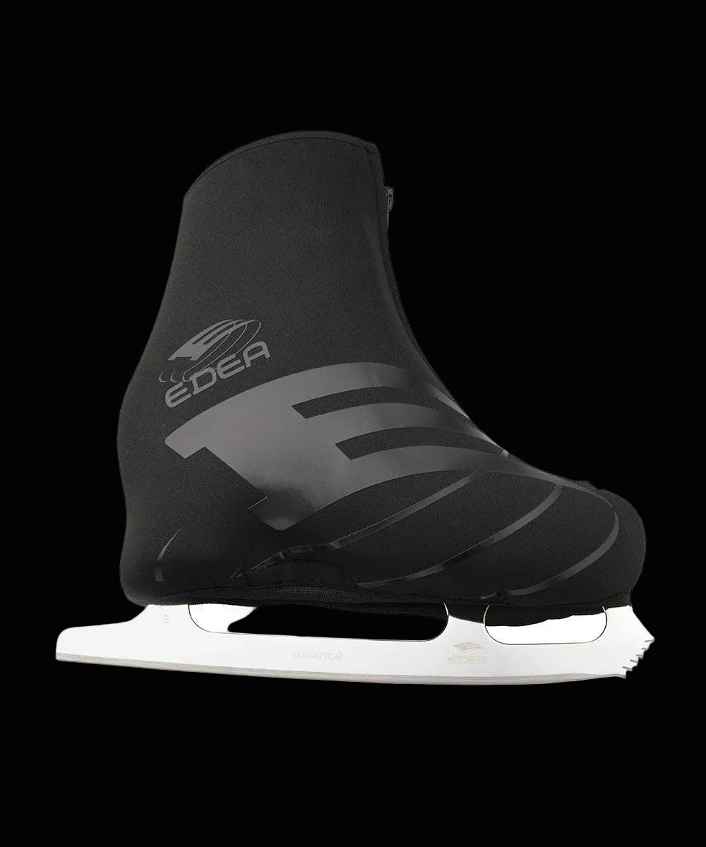 Edea Thermo Boot Covers in black, made from neoprene with front zipper, providing thermal insulation and moisture protection.