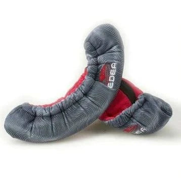 Edea Dune Blade Soaker - soft moisture-absorbing protection for ice skate blades up to 11 inches.