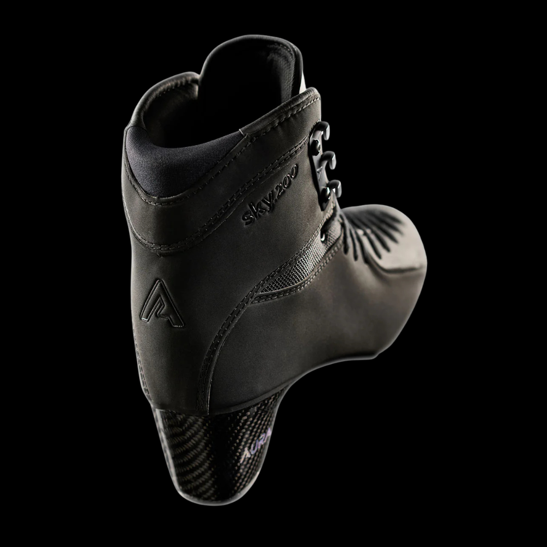 Aura Sky 200 Figure Skate Boots Black