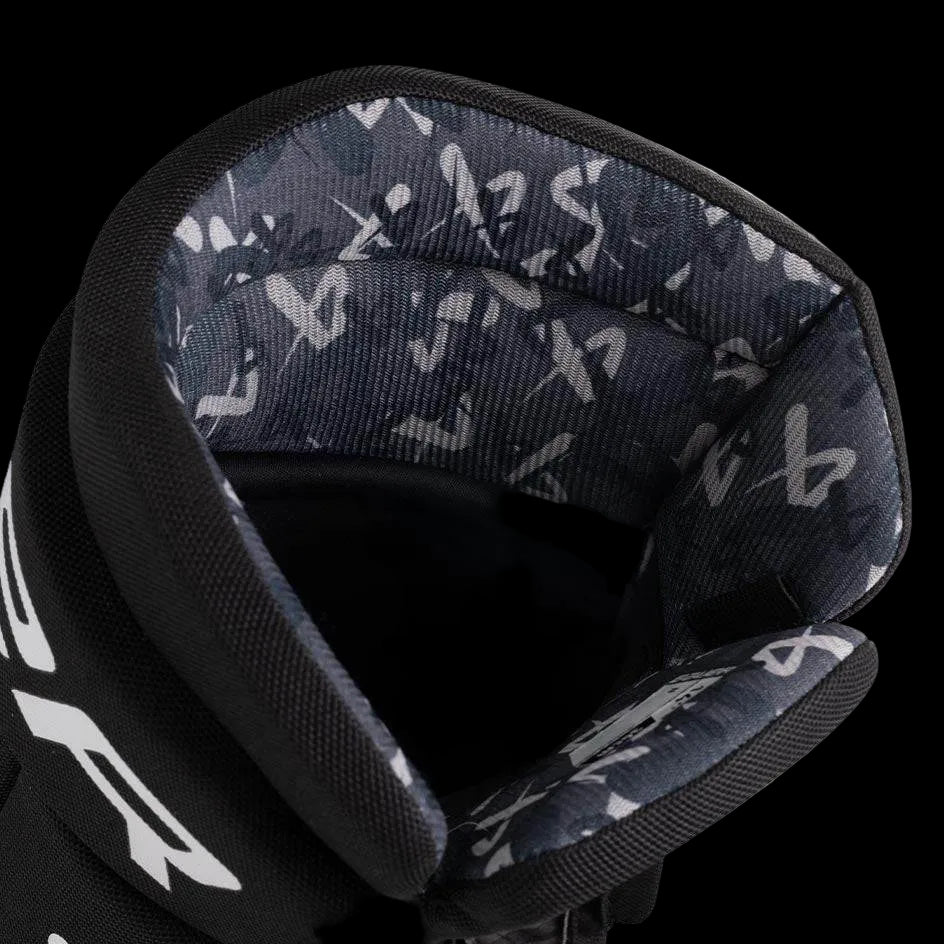 Bauer X S24 Hockey Gloves with MD foam and PE insert, ideal for new players.