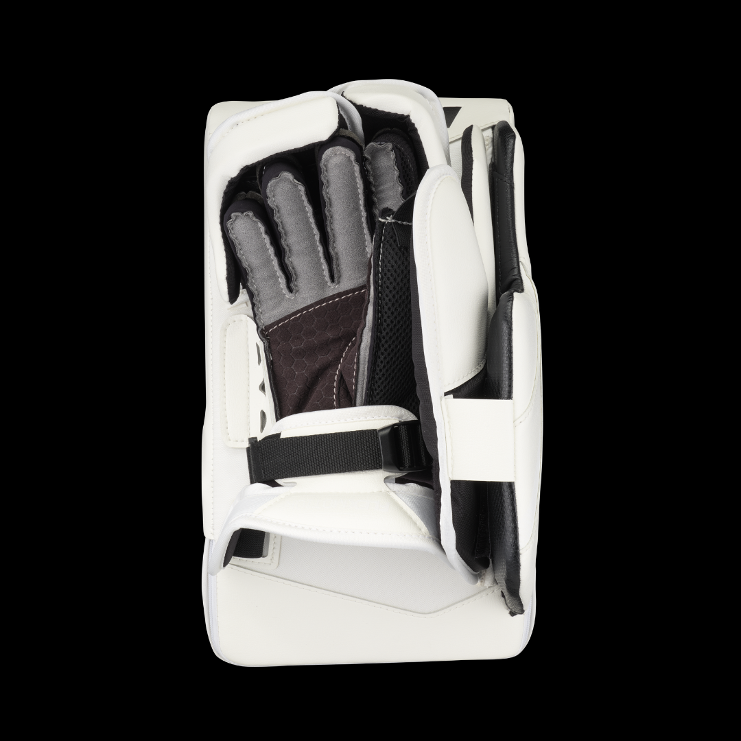 CCM EFlex 7 Goalie Blocker Senior