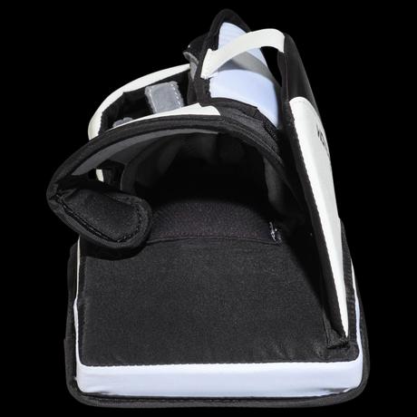 CCM Phenom Goalie Blocker Youth