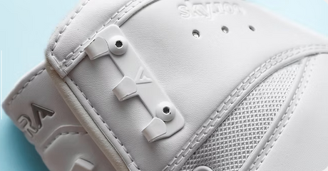 Aura Sky 200 figure skate boots
