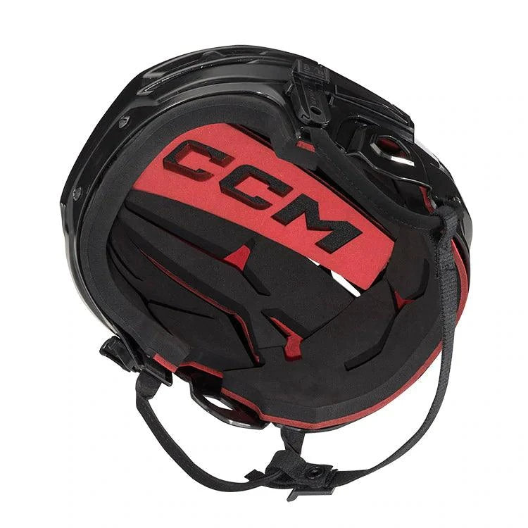 CCM Tacks 70 Helmet Combo with modern shell and built-in flip clip system, suitable for young hockey players aged 7-10.