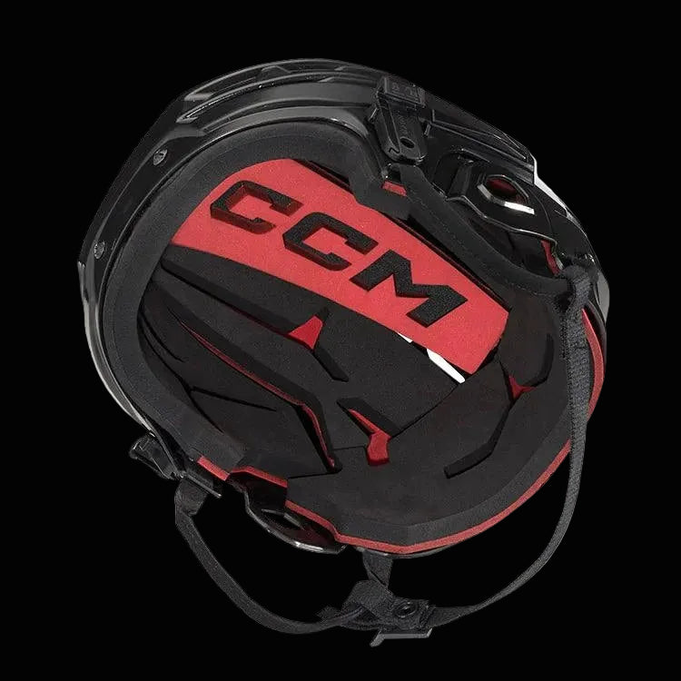 CCM Tacks 70 Helmet Combo with modern shell and built-in flip clip system, suitable for young hockey players aged 7-10.